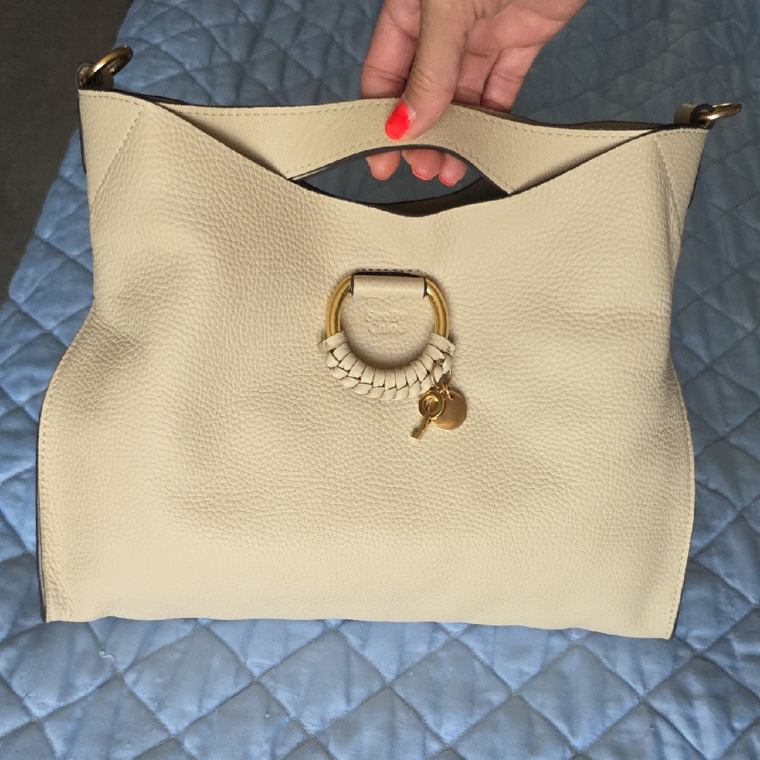 See By Chloe Elegant Cream Leather Handbag